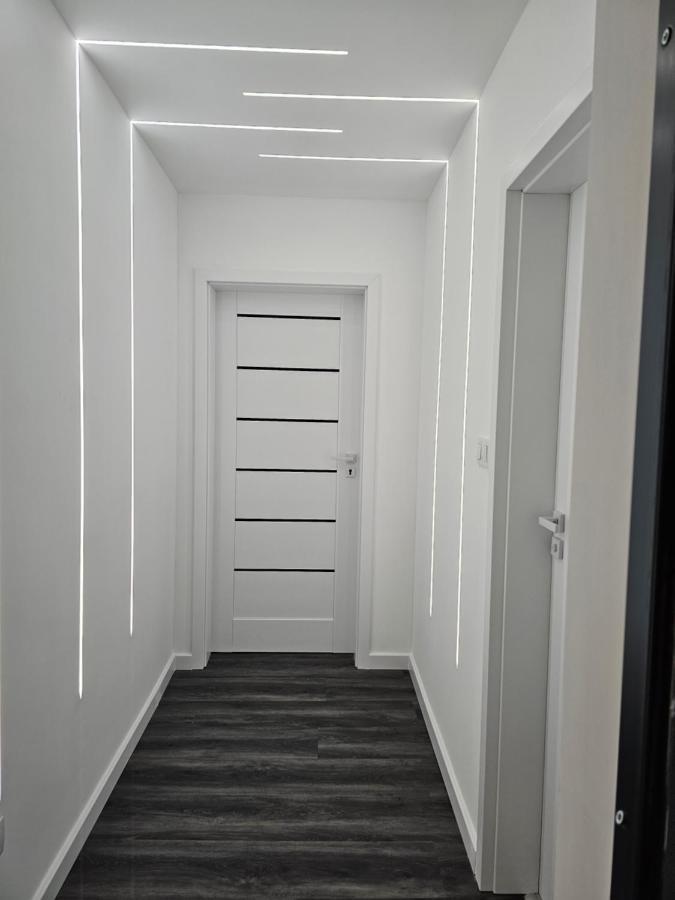 Galaxy Apartments 2 สวูพสค์ ภายนอก รูปภาพ
