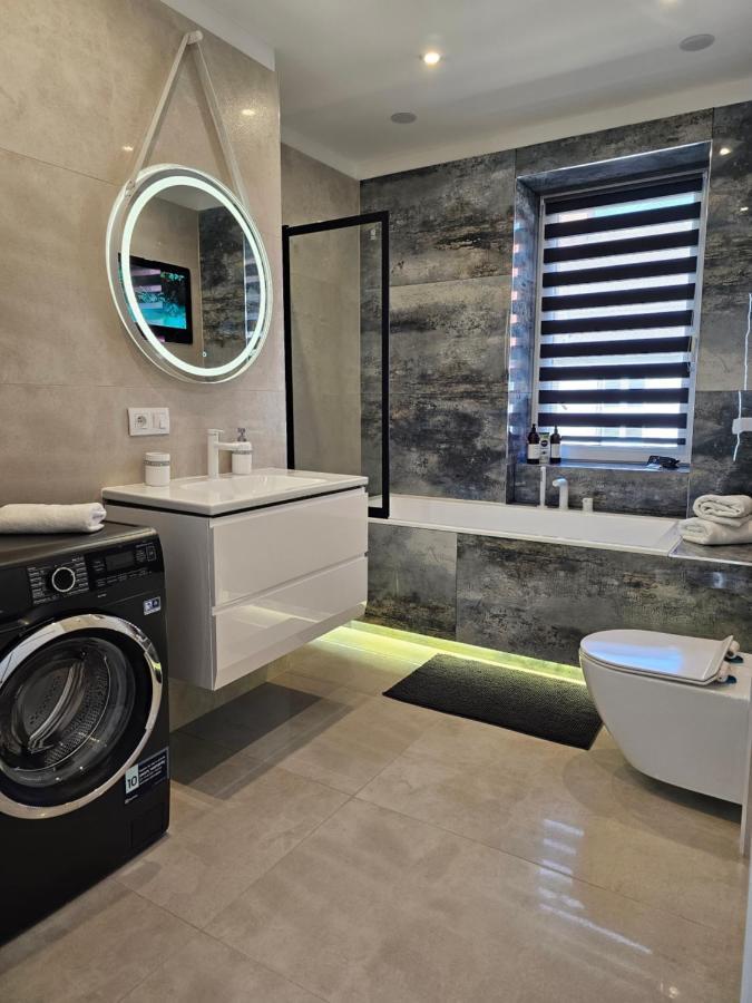 Galaxy Apartments 2 สวูพสค์ ภายนอก รูปภาพ
